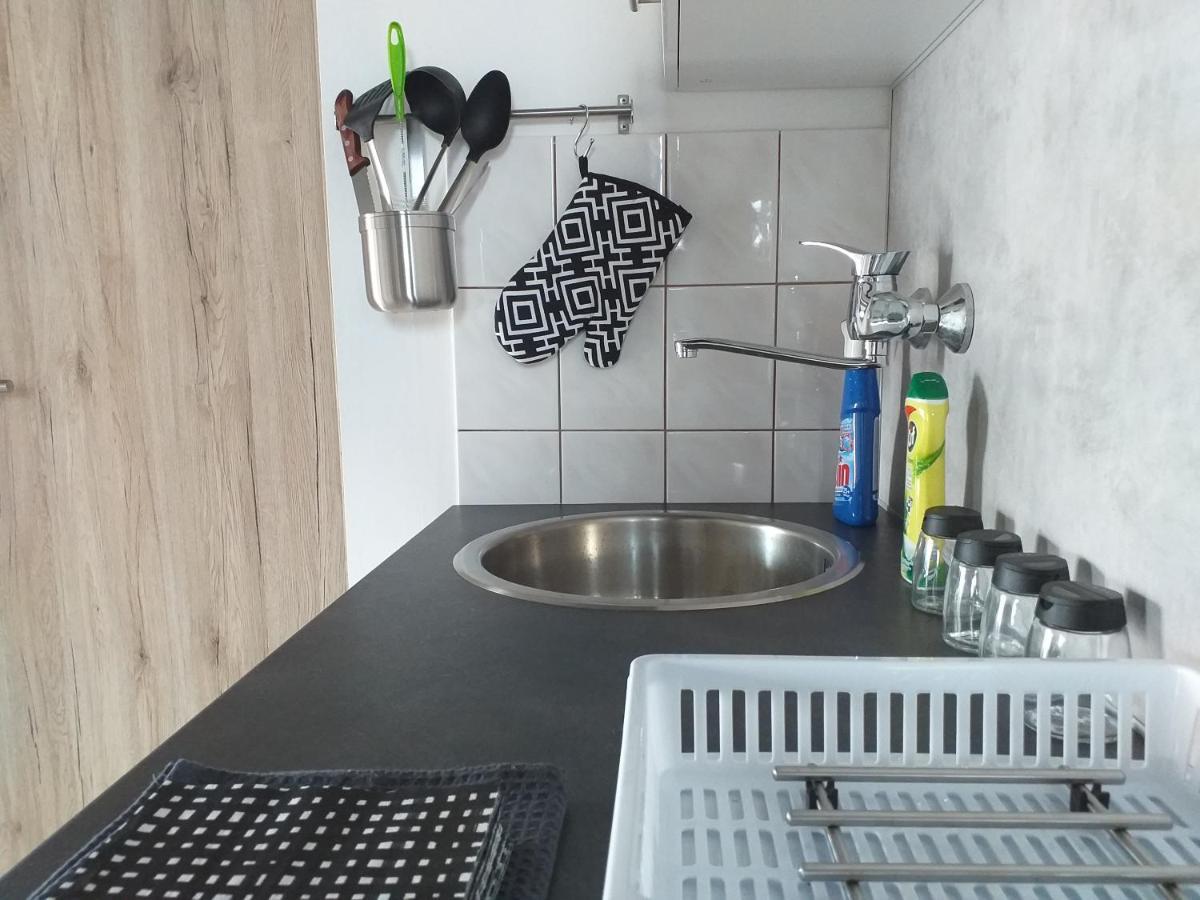 Art Inn Apartmanhaz Balaton-Gyenesdiás Exteriör bild
