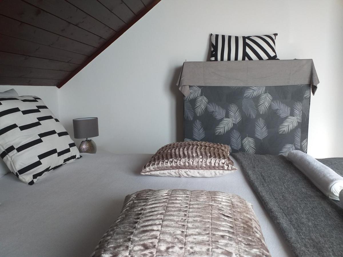 Art Inn Apartmanhaz Balaton-Gyenesdiás Exteriör bild