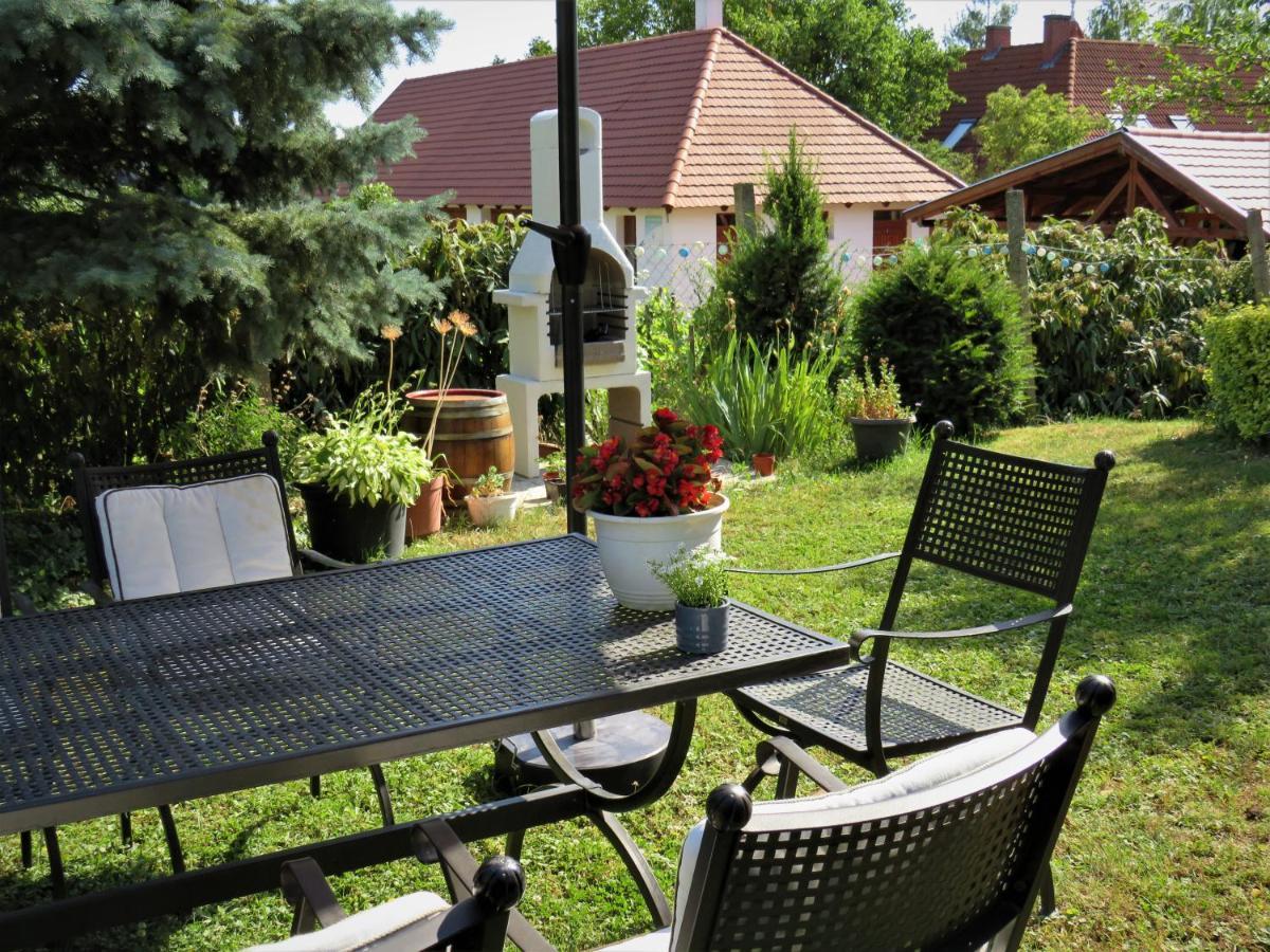 Art Inn Apartmanhaz Balaton-Gyenesdiás Exteriör bild